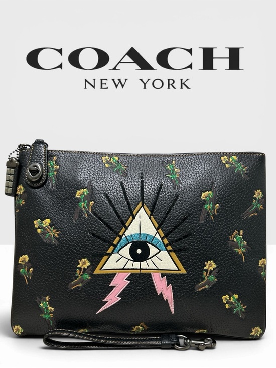 Coach Handbags - COACH Pyramid Eye Turnlock Wristlet/Clutch 30 Embossed Pebble Leather